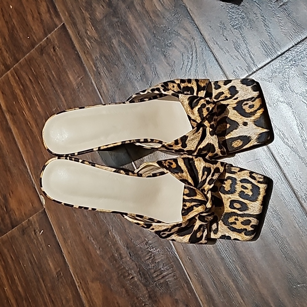 Leopard Pattern Knot Detail Chunky Mules